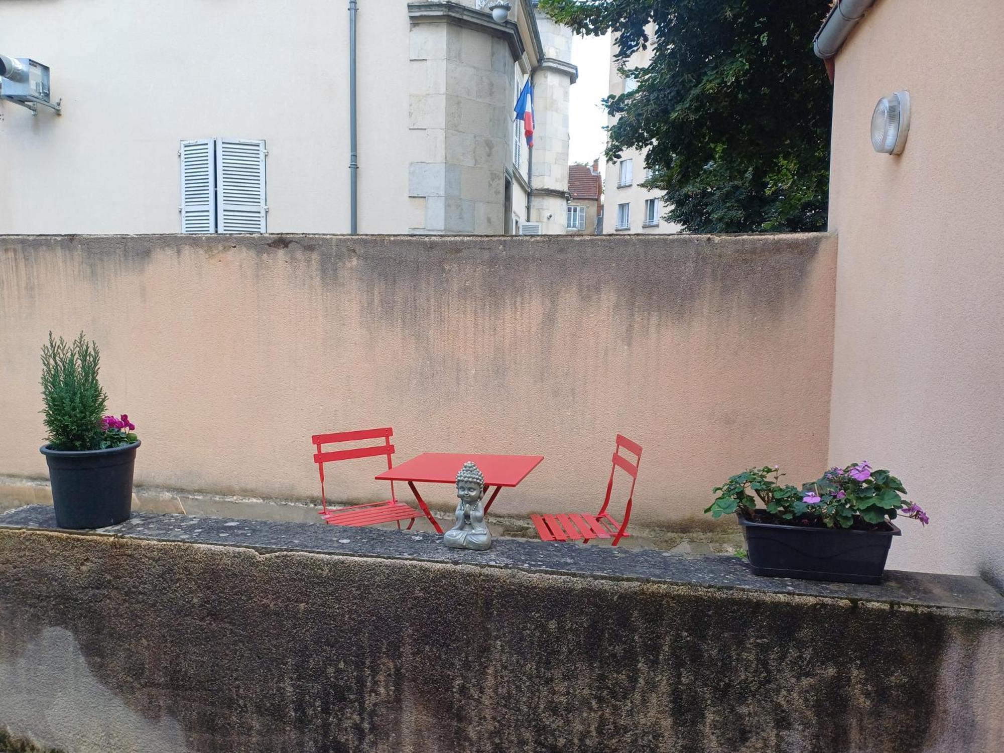 Joli Cocon En Plein Centre Ville Vichy Exterior foto